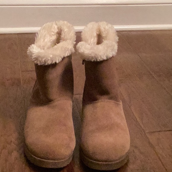 Suede Leather Upper Faux Fur Tan Casual Winter Boots. Size 8 - Picture 2 of 7